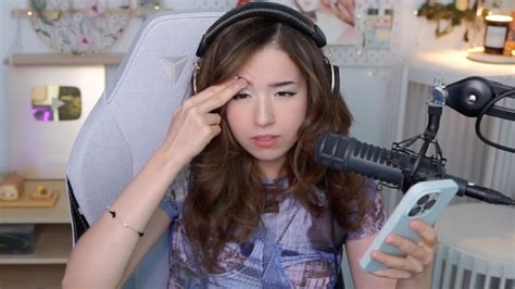 nip slip pokimane